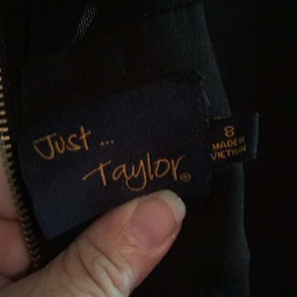 Just Taylor | Striped Maxi Dress - Picture 3 of 4